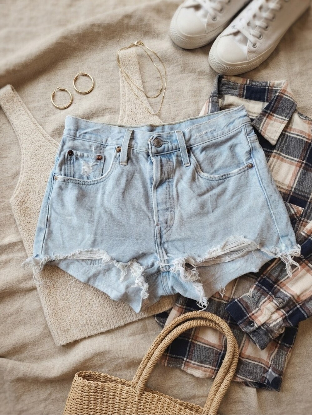Levis 501 Light Wash Denim Cut Off Shorts